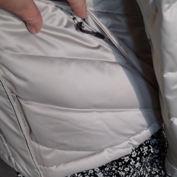NWT Columbia Women's Lay D Down III Jacket, Size XS - Picture 5 of 10